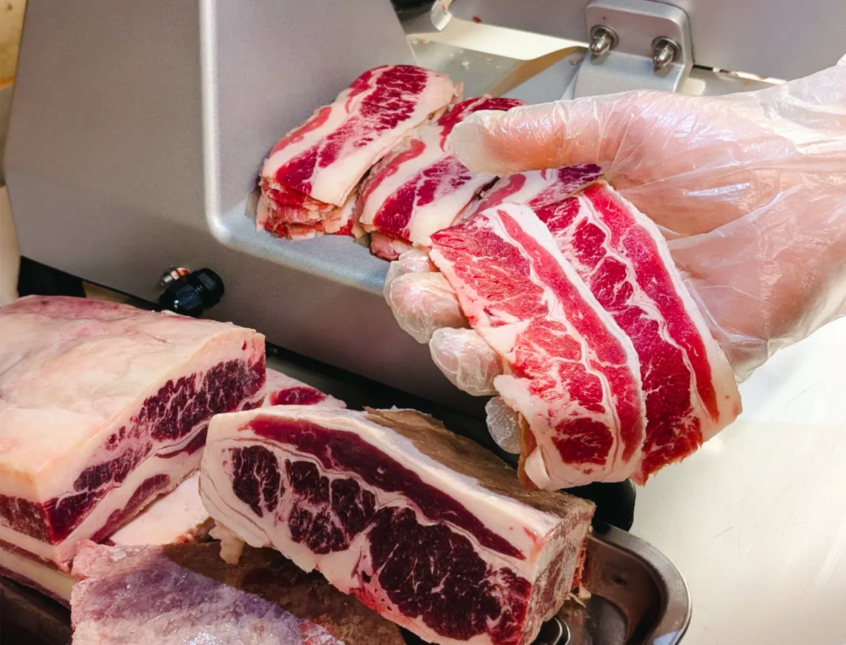 Hand-sliced beef at Nabe-En